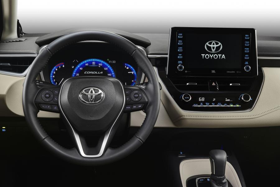 Панель приборов Toyota Corolla Hybrid Sedan 2019 года  (NA) (фото 40 из 44)